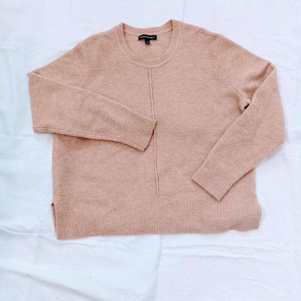 Banana Republic large tan split hem Merino wool sweater